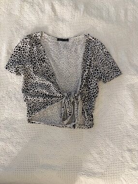 Brandy Melville Black & White Leopard Tie-Front Crop Top